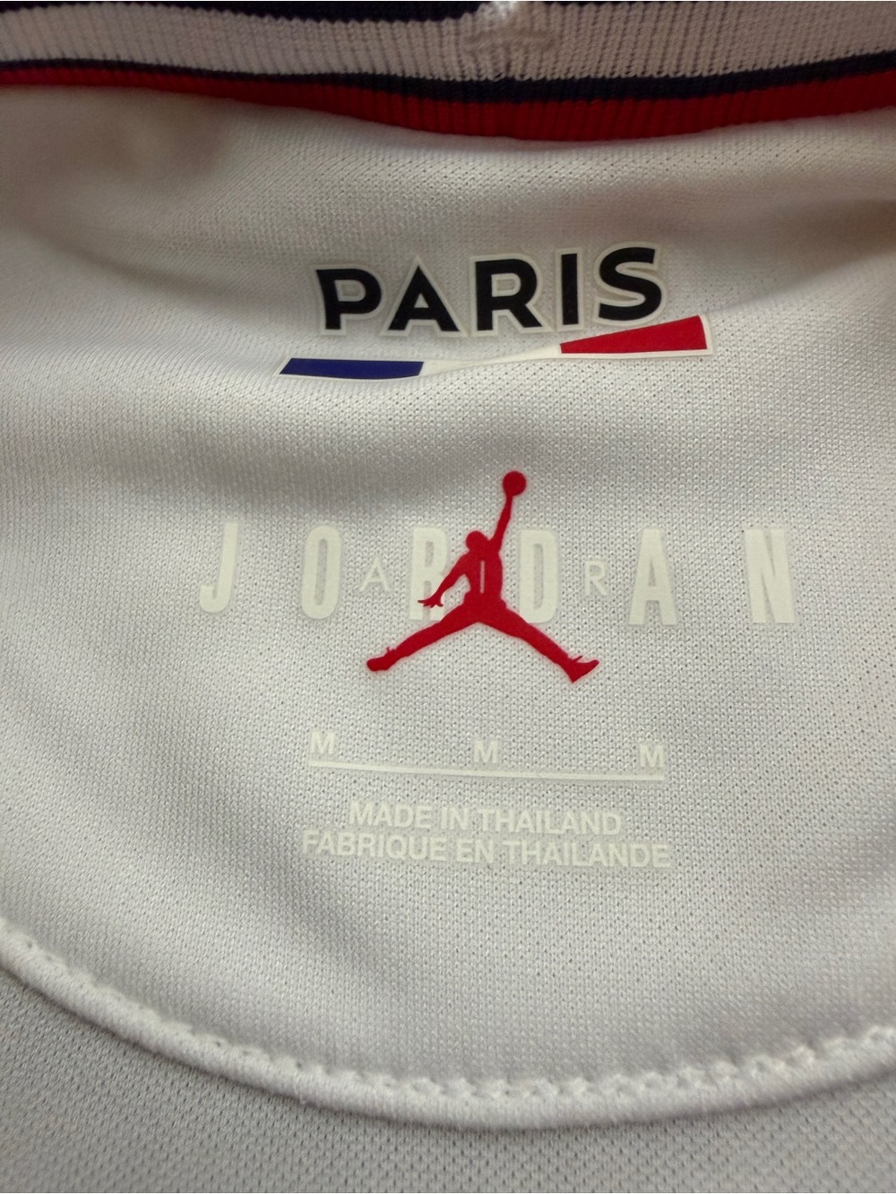 Paris Saint-Germain Kylian Mbappé #7 Away Jersey (2021/22) - Picture 3 of 8